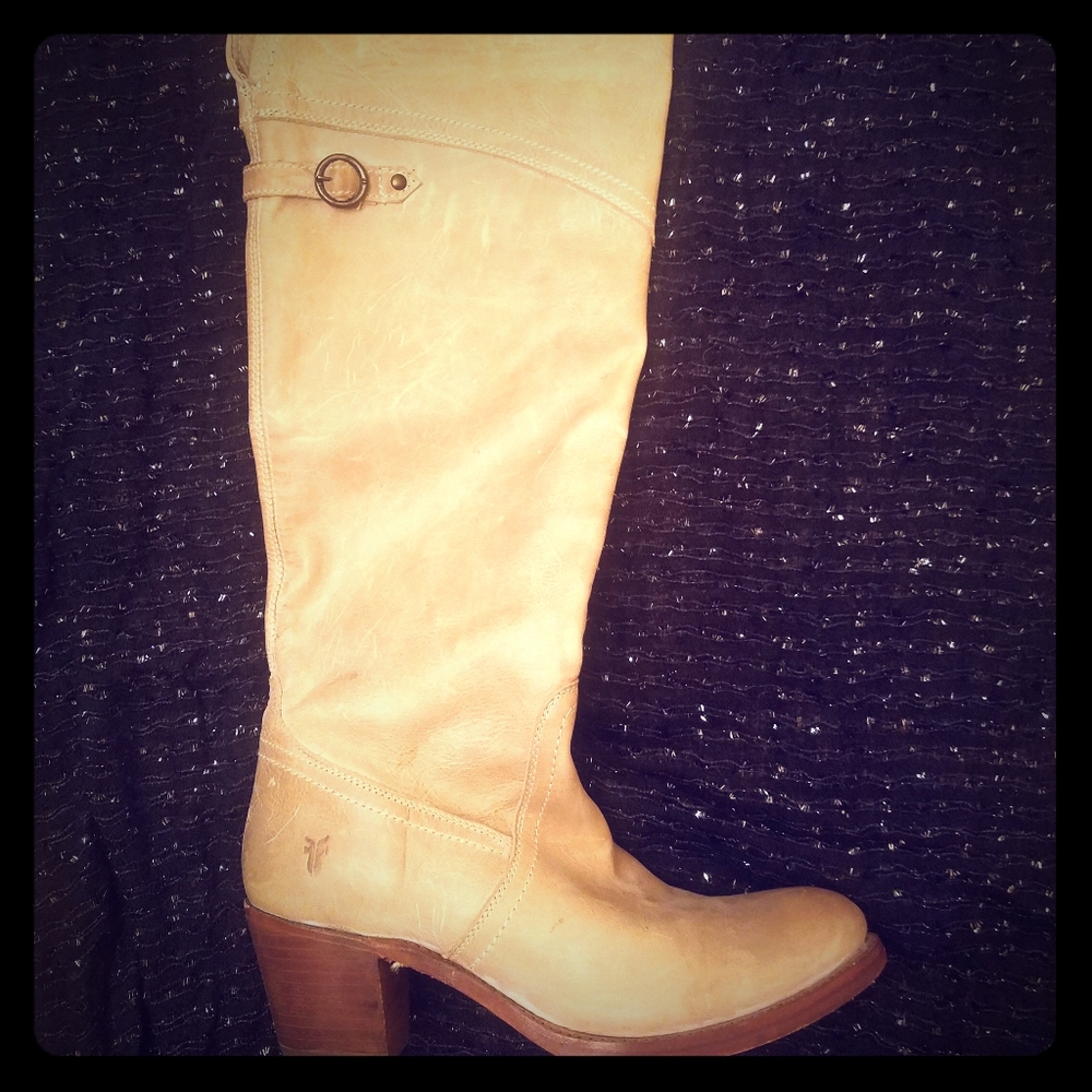 Frye Jane Tall Cuff Boots size US women's 9 (NWOT)